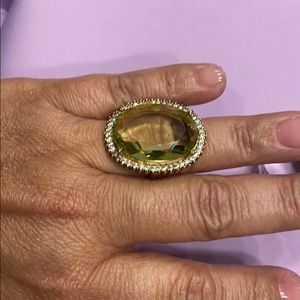 A must have statement ring